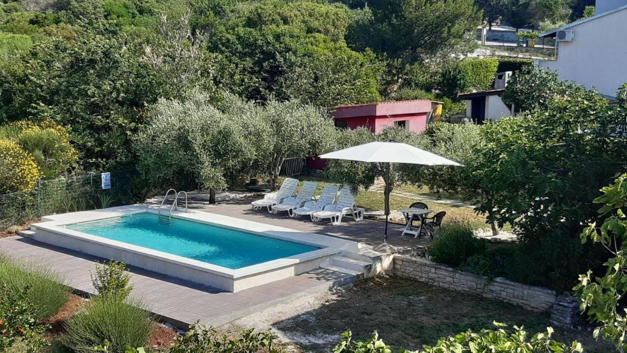 Domus Maria With Swimming Pool And Free Parking Vila Banjole Exterior foto